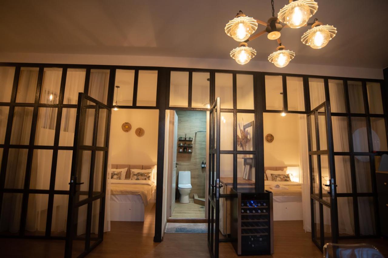 Luxury Apartment In Old Tbilisi With Terrace Exterior photo