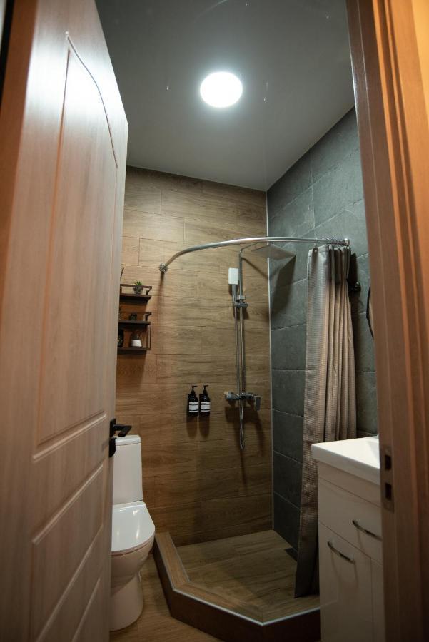 Luxury Apartment In Old Tbilisi With Terrace Exterior photo