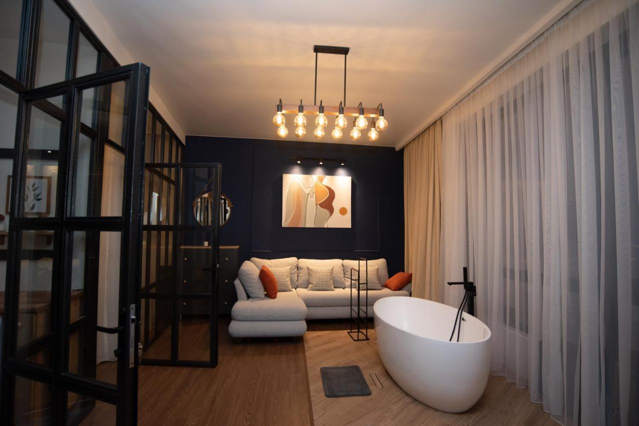 Luxury Apartment In Old Tbilisi With Terrace Exterior photo