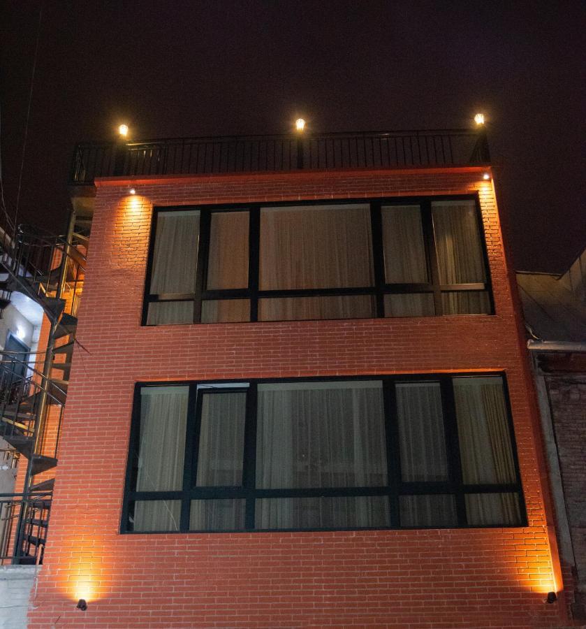 Luxury Apartment In Old Tbilisi With Terrace Exterior photo