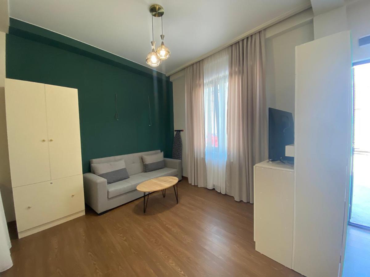 Luxury Apartment In Old Tbilisi With Terrace Exterior photo